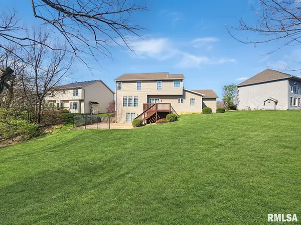 $445,000 | 7014 North Bradford Place, Peoria, IL 61614