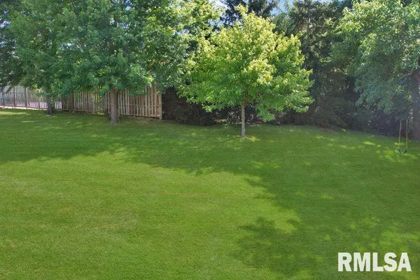 $445,000 | 7014 North Bradford Place, Peoria, IL 61614