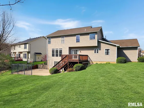 $445,000 | 7014 North Bradford Place, Peoria, IL 61614