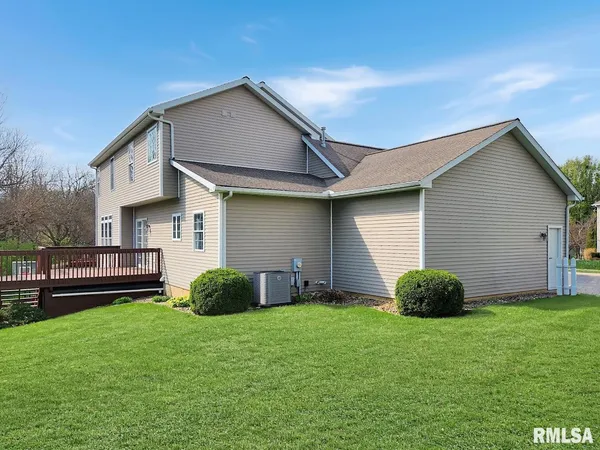 $445,000 | 7014 North Bradford Place, Peoria, IL 61614