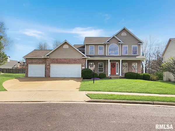 $445,000 | 7014 North Bradford Place, Peoria, IL 61614