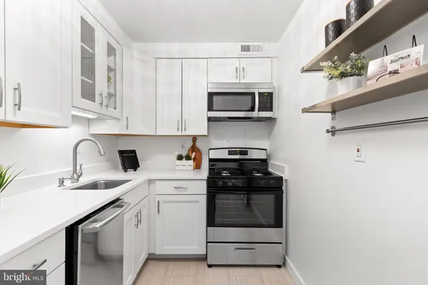 $359,000 | 300 M Street Southwest, Unit N808, Washington, DC 20024