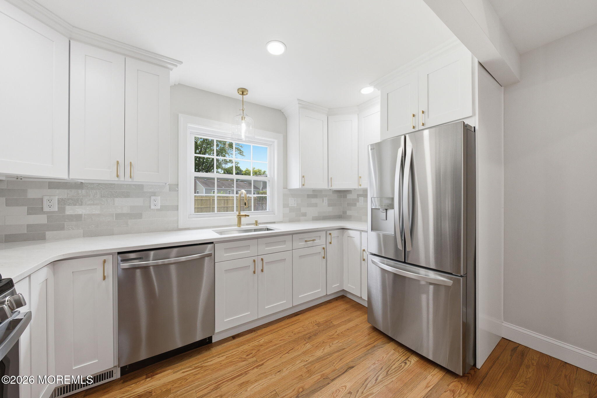 312 Edgemoor Road Belford, NJ 07718 - Photo 11 of 39 14-web-or-mls-TPL-13
