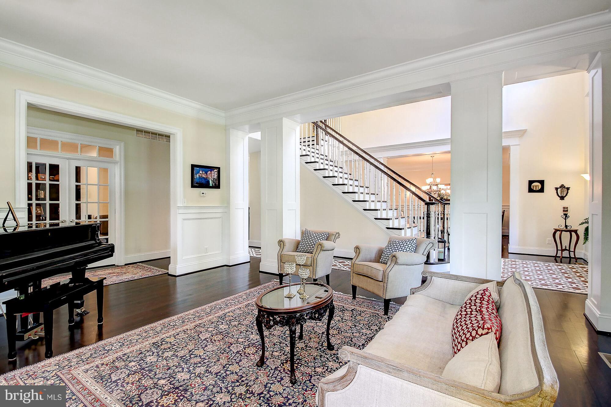 13105 Pendleton Court Reisterstown, MD 21136 - Photo 4 of 30 Living Room