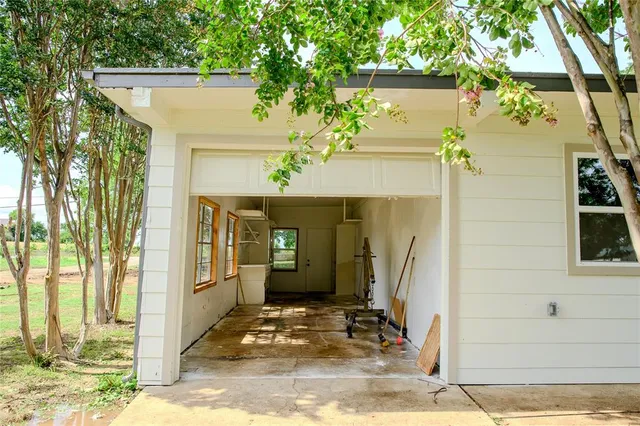 $219,000 | 32 Pueblo Drive, Gordonville, TX 76245