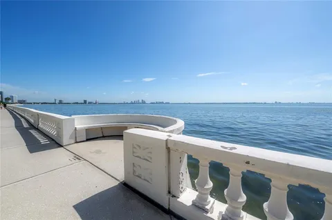 $575,000 | 4141 Bayshore Boulevard, Unit 1003, Tampa, FL 33611
