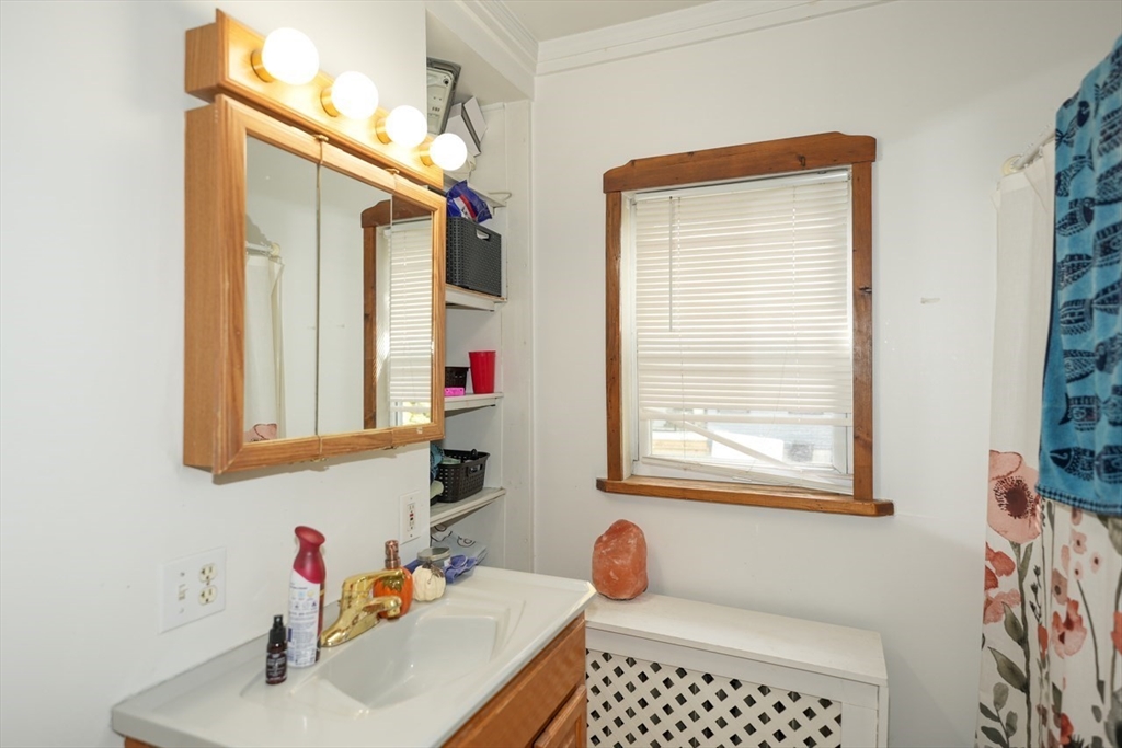 194 Norfolk Street Worcester, MA 01604 - Photo 13 of 31