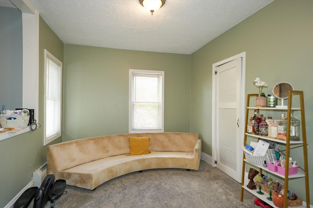 194 Norfolk Street Worcester, MA 01604 - Photo 16 of 31