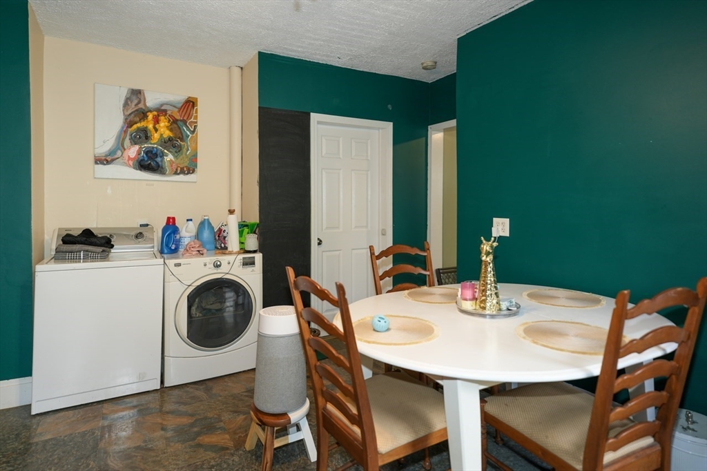 194 Norfolk Street Worcester, MA 01604 - Photo 19 of 31