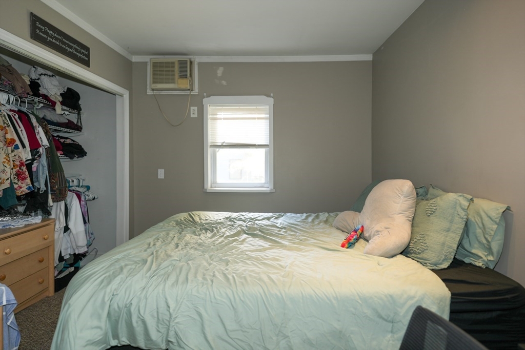 194 Norfolk Street Worcester, MA 01604 - Photo 10 of 31