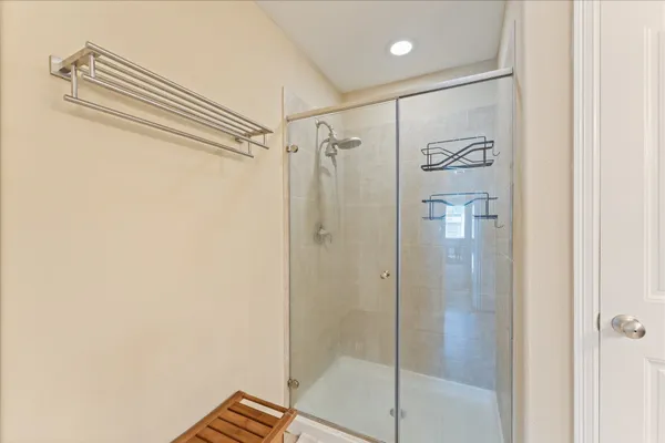 $300,000 | 407 Corydon Drive, Houston, TX 77336