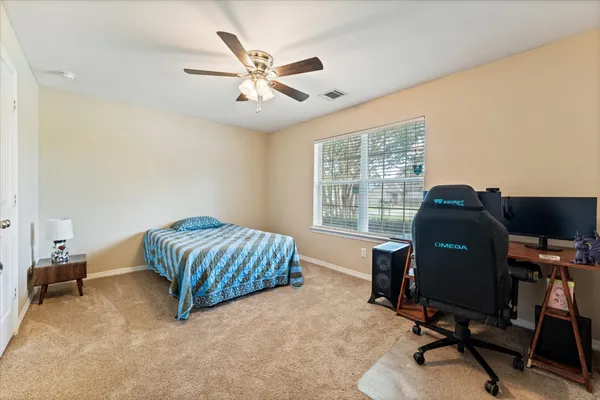 $300,000 | 407 Corydon Drive, Houston, TX 77336