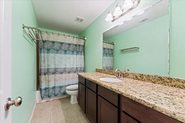 $300,000 | 407 Corydon Drive, Houston, TX 77336