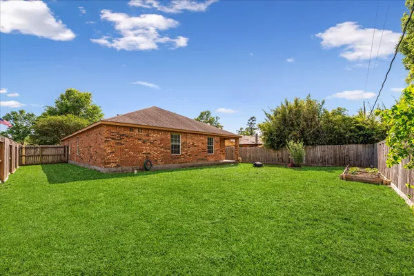 $300,000 | 407 Corydon Drive, Houston, TX 77336