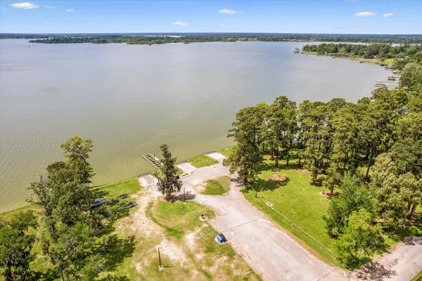 $300,000 | 407 Corydon Drive, Houston, TX 77336