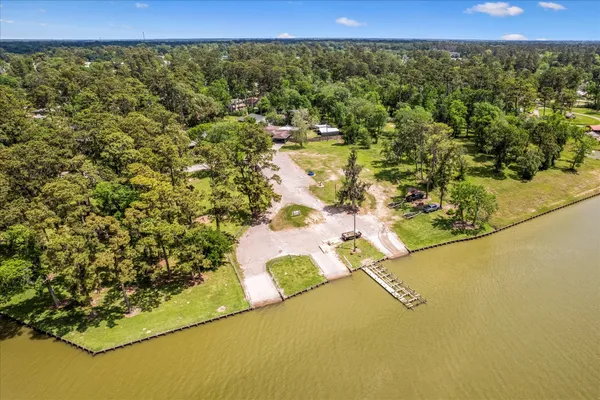 $300,000 | 407 Corydon Drive, Houston, TX 77336