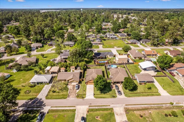 $300,000 | 407 Corydon Drive, Houston, TX 77336