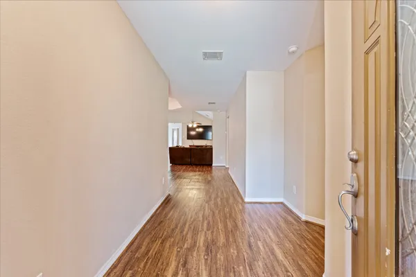 $300,000 | 407 Corydon Drive, Houston, TX 77336