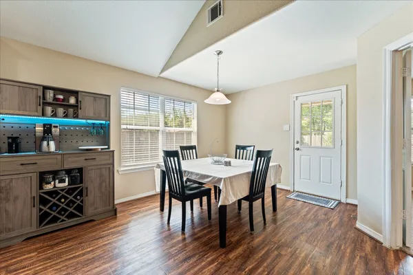 $300,000 | 407 Corydon Drive, Houston, TX 77336