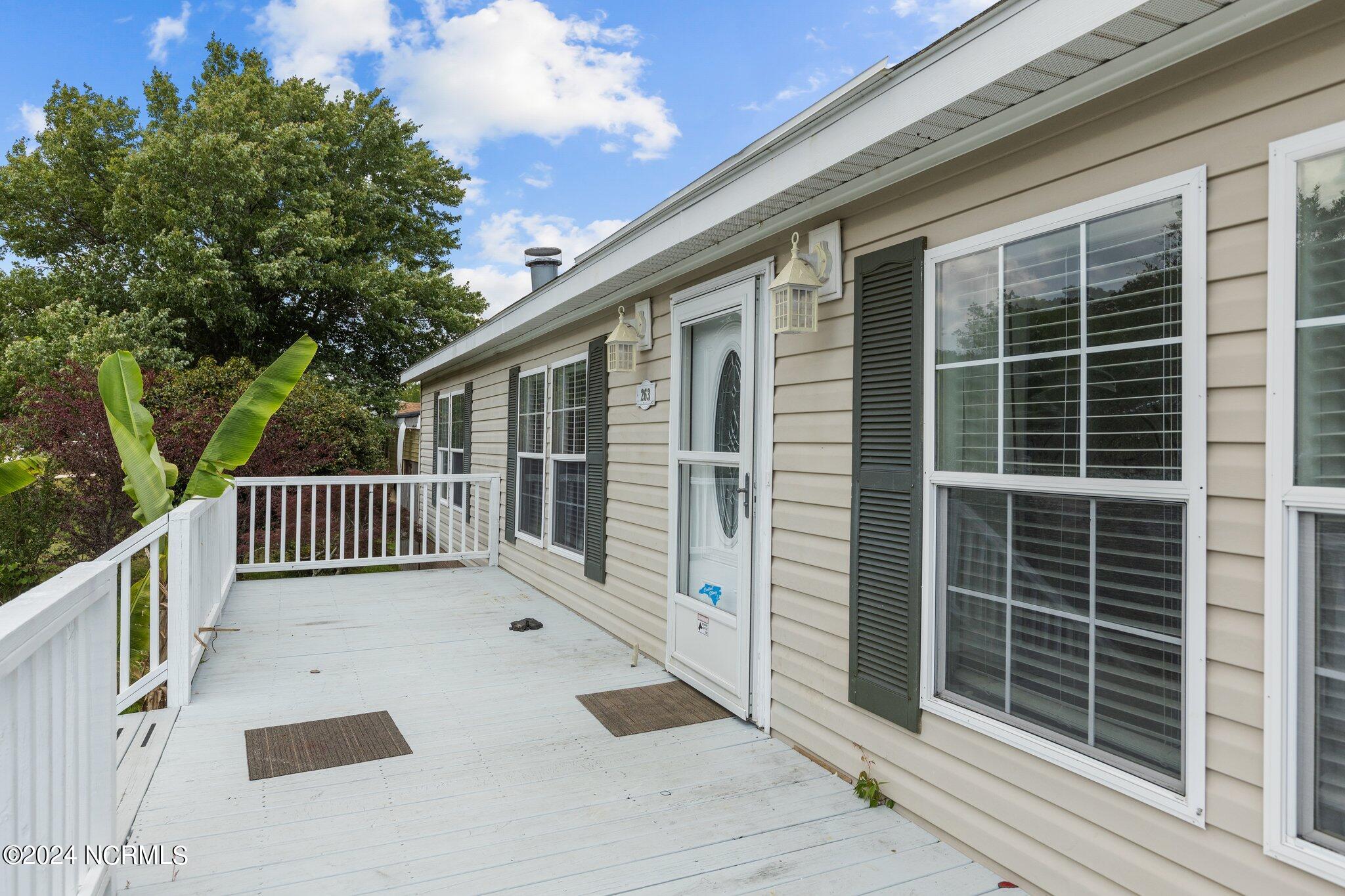 263 Hilltop Road Newport, NC 28570 - Photo 38 of 52 41-web-or-mls-1S3A4586