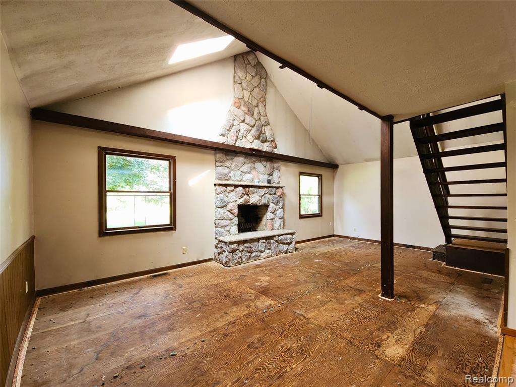 5665 White Creek Road Marlette, MI 48453 - Photo 11 of 42 Gallery Image 11