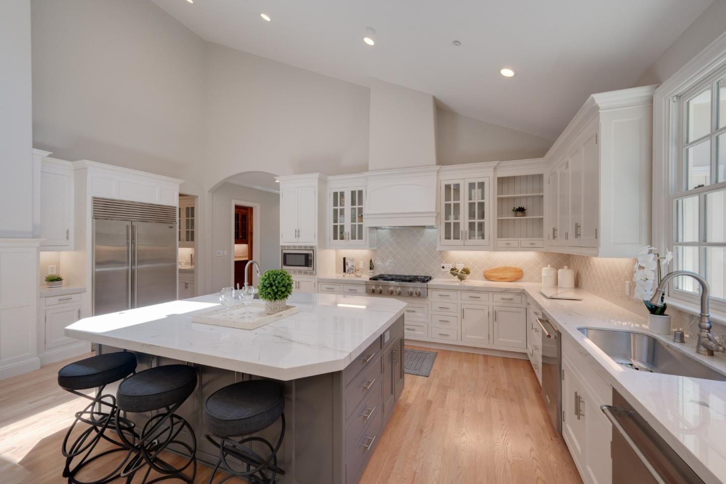 1230 Avondale Road Hillsborough, CA 94010 - Photo 11 of 73