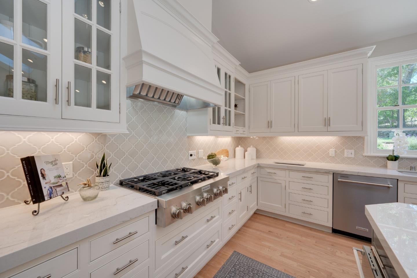 1230 Avondale Road Hillsborough, CA 94010 - Photo 15 of 73