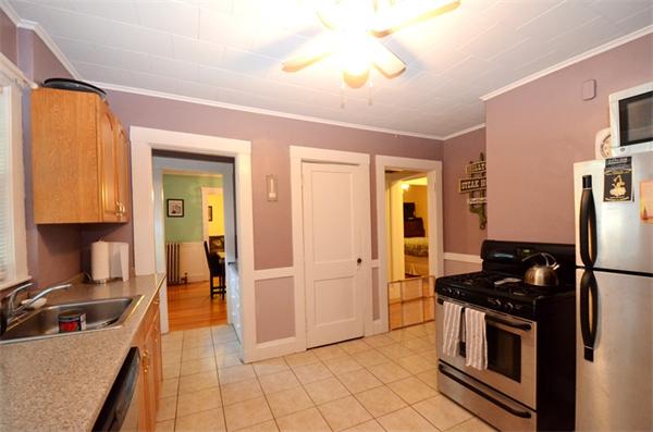 33-35 Cambria Road Waltham, MA 02453 - Photo 5 of 29