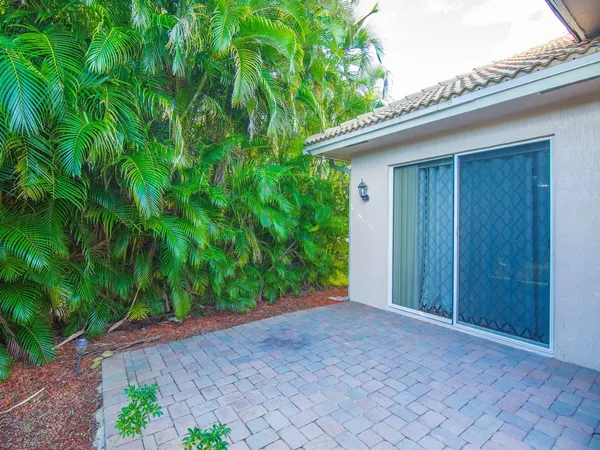 $475,000 | 6124 57th Court, Vero Beach, FL 32967