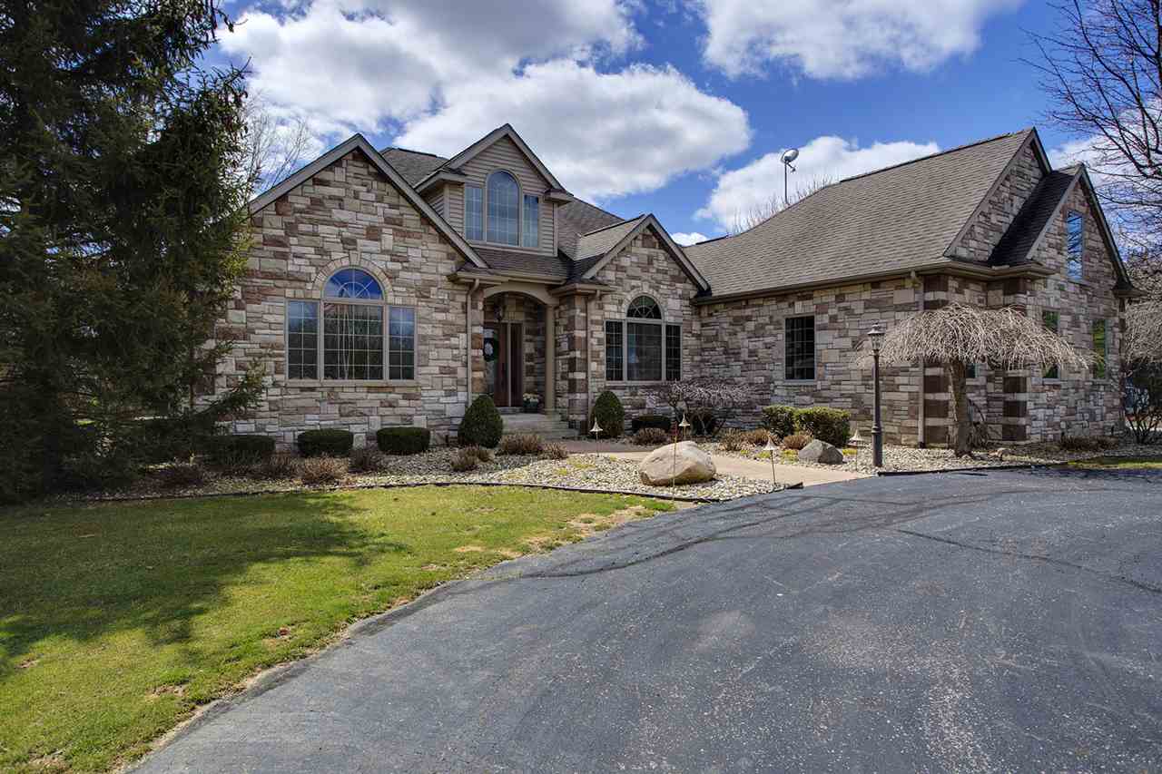 905 12th Road Bourbon, IN 46504 - Photo 1 of 36