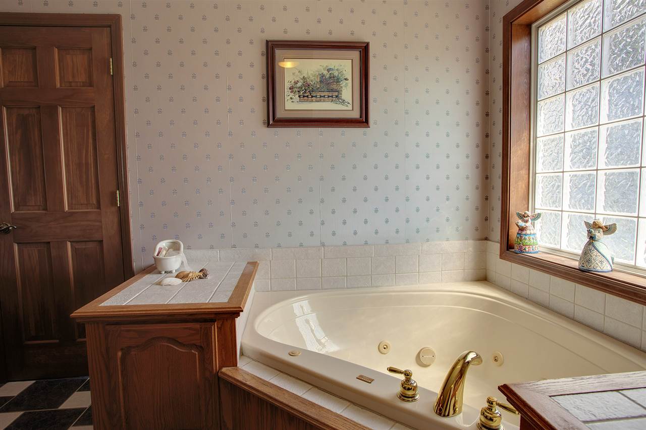 905 12th Road Bourbon, IN 46504 - Photo 23 of 36