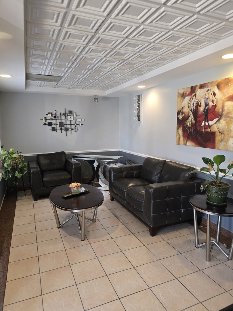 6526 West Irving Park Road, Unit 505 Chicago, IL 60634 - Photo 3 of 14