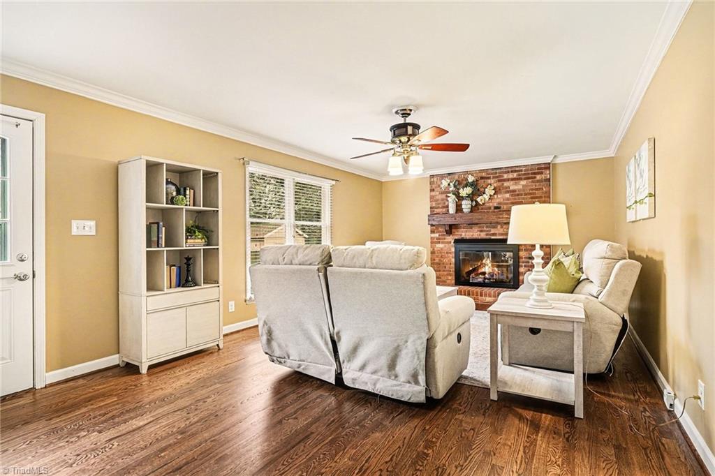 3908 Sandlewood Road High Point, NC 27265 - Photo 11 of 29
