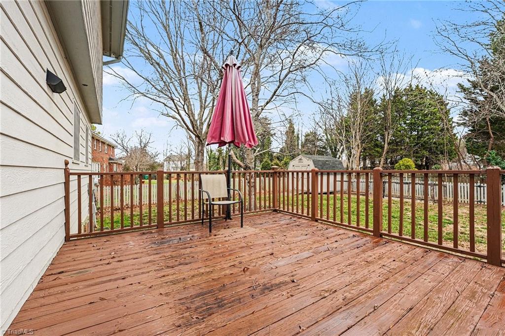 3908 Sandlewood Road High Point, NC 27265 - Photo 13 of 29