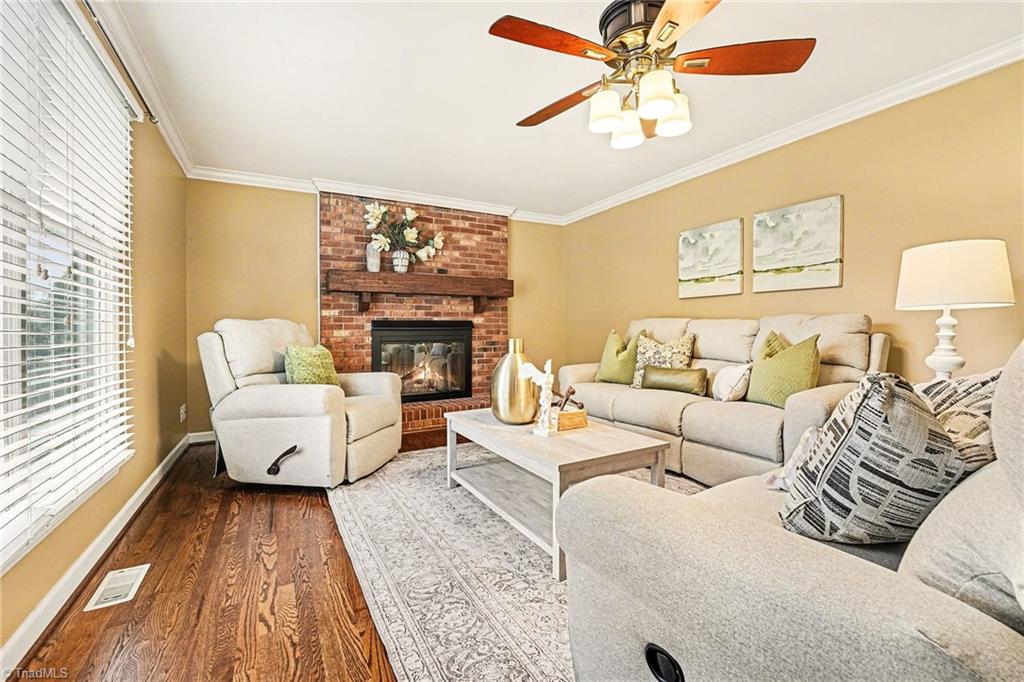 3908 Sandlewood Road High Point, NC 27265 - Photo 16 of 29