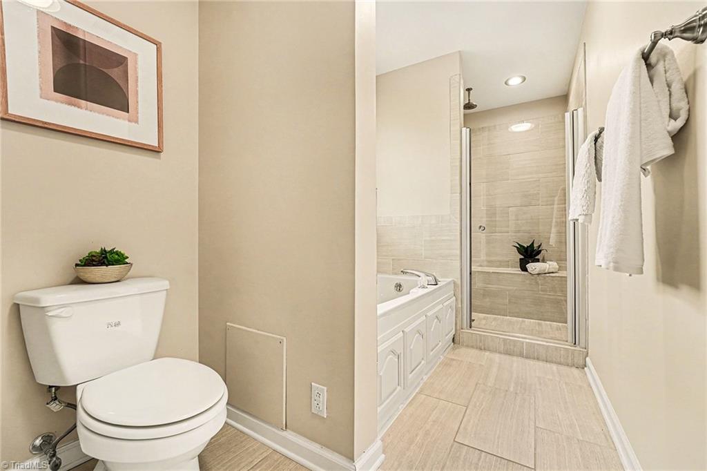 3908 Sandlewood Road High Point, NC 27265 - Photo 22 of 29