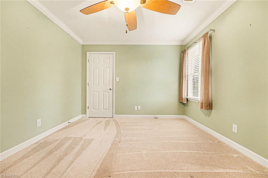 3908 Sandlewood Road High Point, NC 27265 - Photo 24 of 29