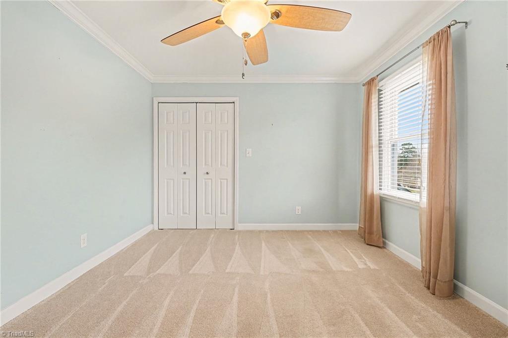 3908 Sandlewood Road High Point, NC 27265 - Photo 25 of 29