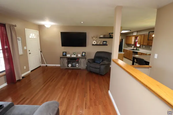 $254,900 | 5237 Northeast Wallace Lane, Topeka, KS 66617