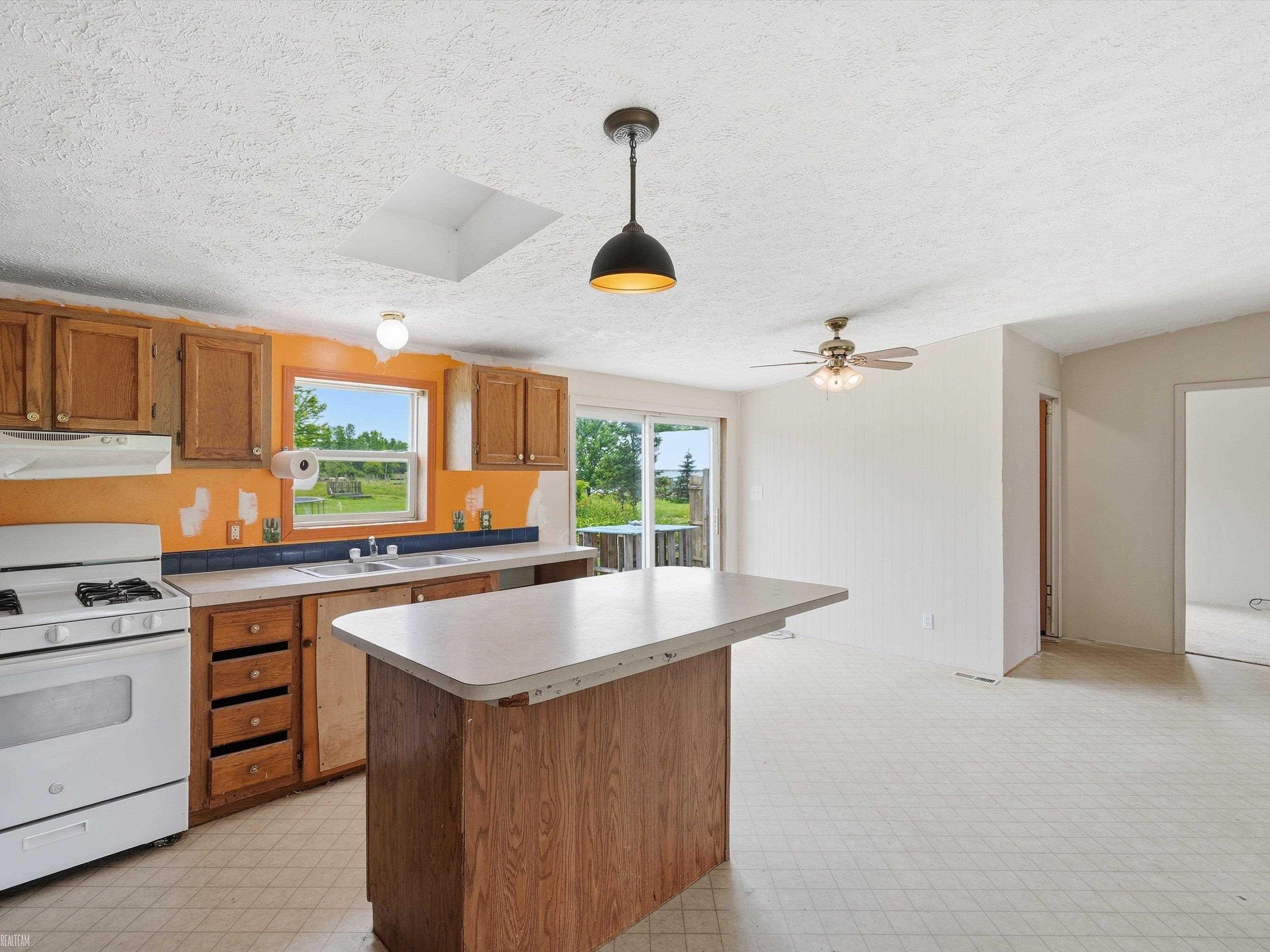 8137 Marquette Road Goodells, MI 48027 - Photo 15 of 41