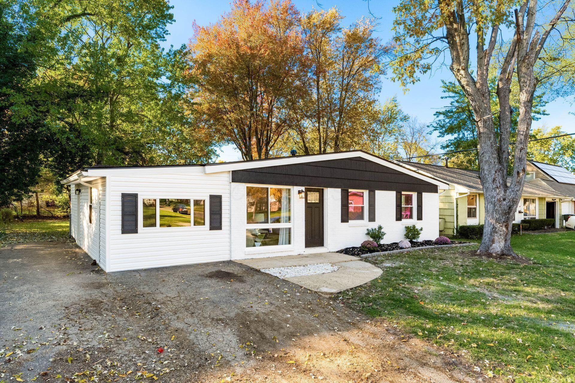 1607 Shady Lane Road Columbus, OH 43227 - Photo 4 of 42 004_ Rd Columbus OH 43227 USA