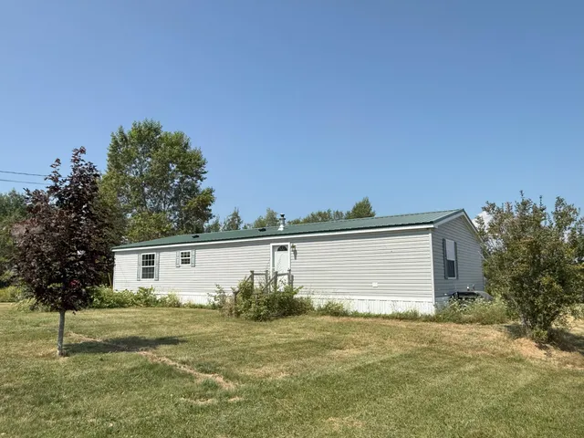 $230,000 | 4 Moulton Hill Lane, Thorndike, ME 04986