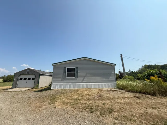 $230,000 | 4 Moulton Hill Lane, Thorndike, ME 04986