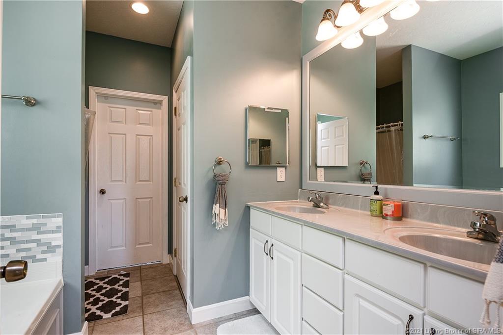 8205 Hidden River Charlestown, IN 47111 - Photo 18 of 46