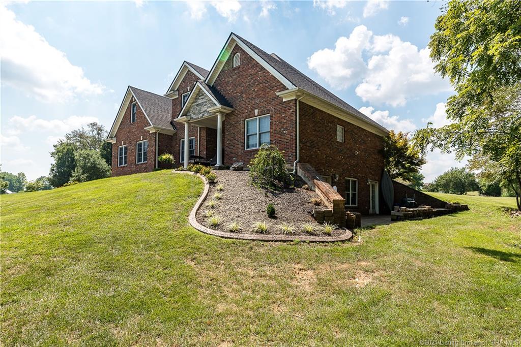8205 Hidden River Charlestown, IN 47111 - Photo 4 of 46