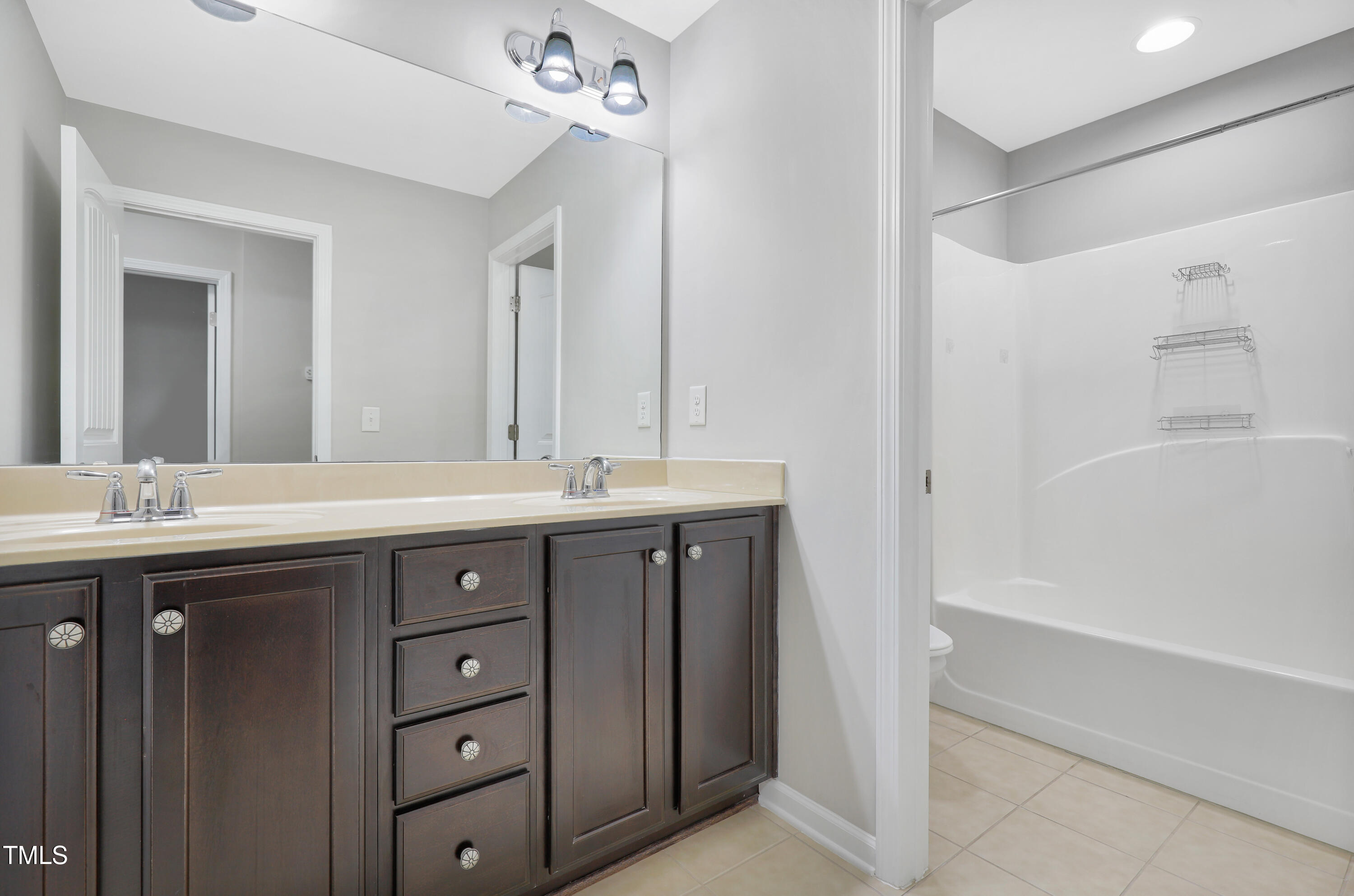 1256 Silver Beach Way Raleigh, NC 27606 - Photo 26 of 38 23