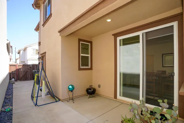 a front view of a house with garage