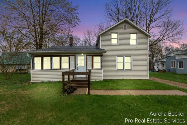 $164,900 | 425 South Cedar Street, Allegan, MI 49010