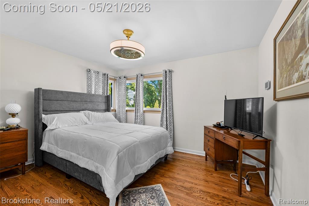 18474 Beverly Road Beverly Hills, MI 48025 - Photo 15 of 38