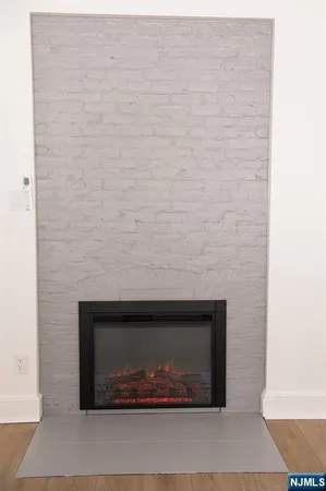 $3,000 | 46 Garden Place, Unit 1, Edgewater, NJ 07020